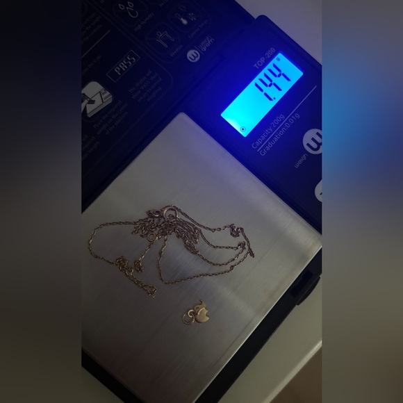 Handmade 14k Solid Gold Elephant Pedant and 14k Solid Gold 18inch chain. - Picture 8 of 8